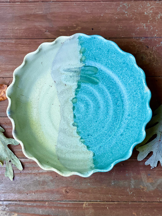 Dragonfly Pie Plate in Lemongrass, 2” ht x 8.5” w