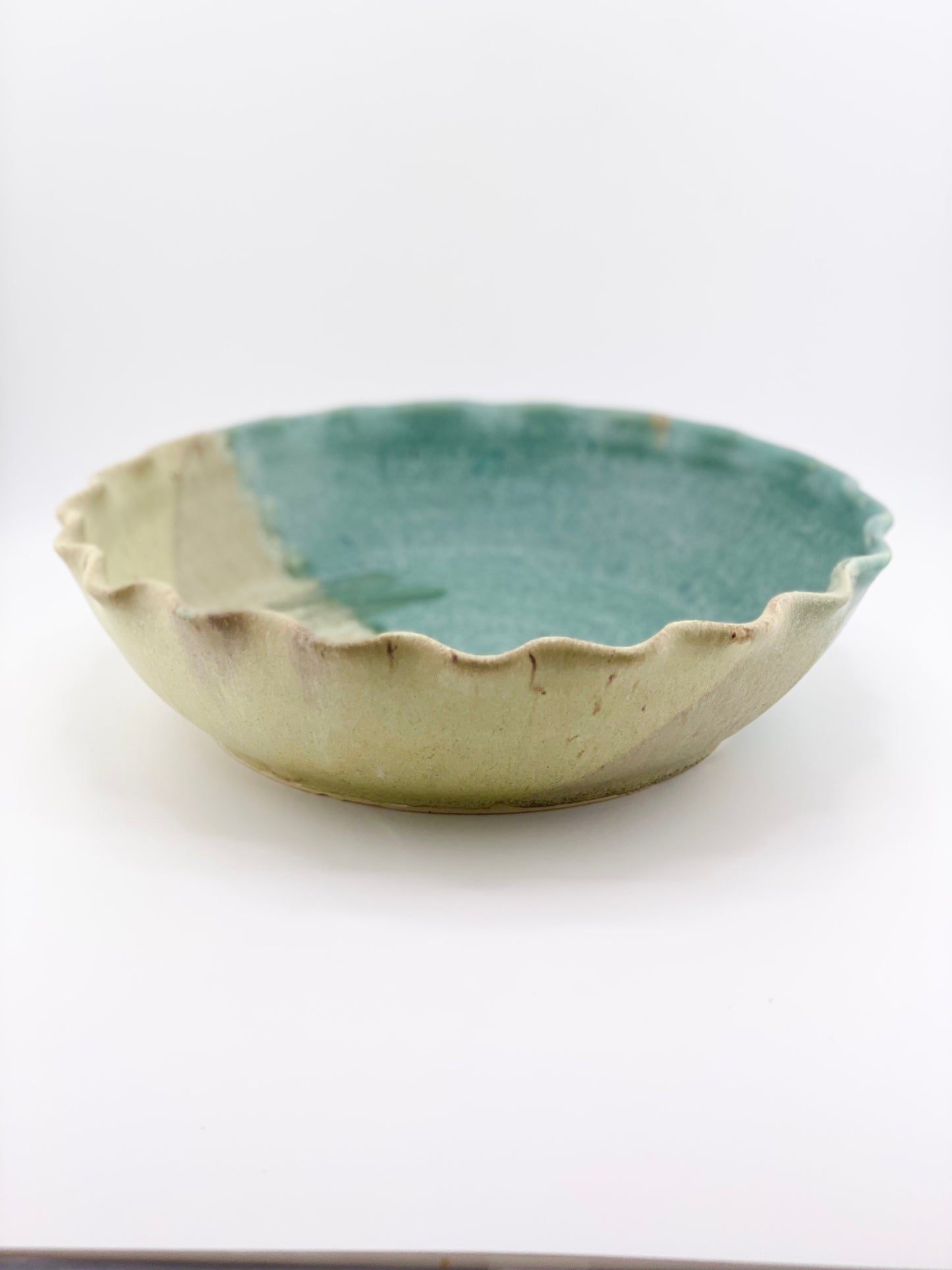 Dragonfly Pie Plate in Lemongrass, 2” ht x 8.5” w