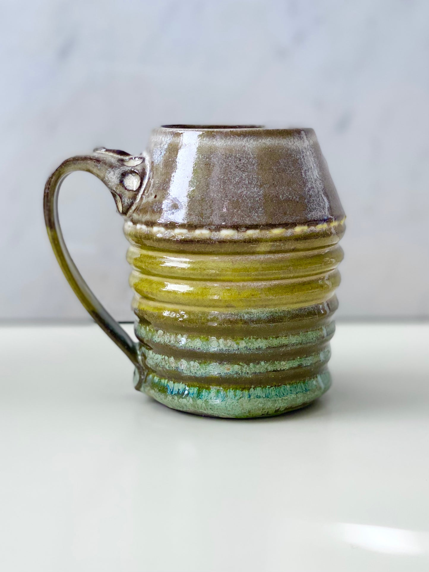 Mug in green and yellow 12oz