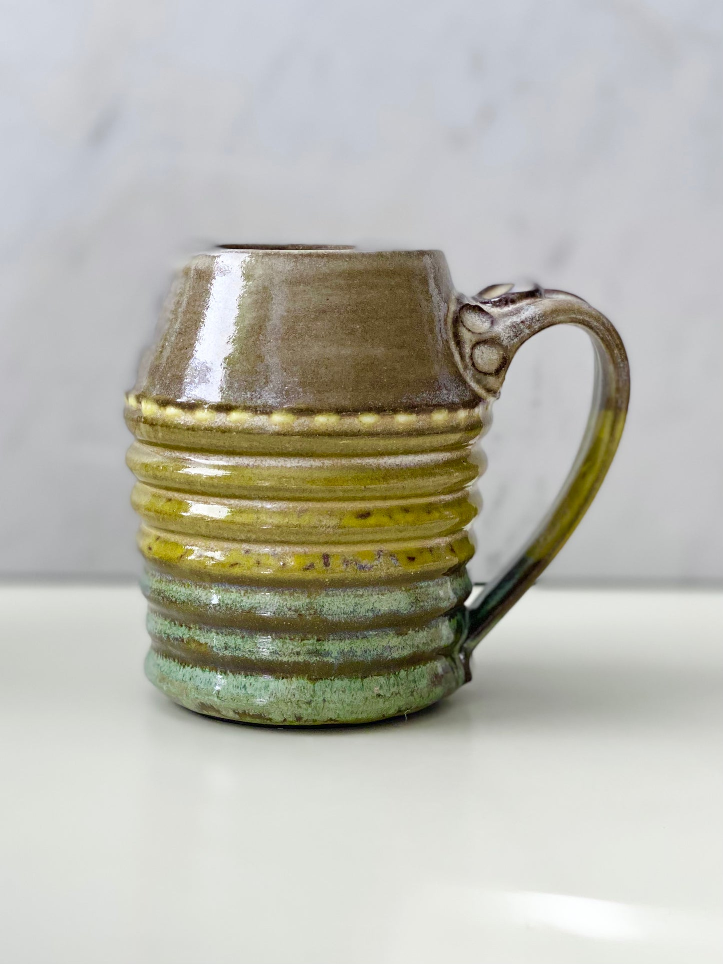 Mug in green and yellow 12oz