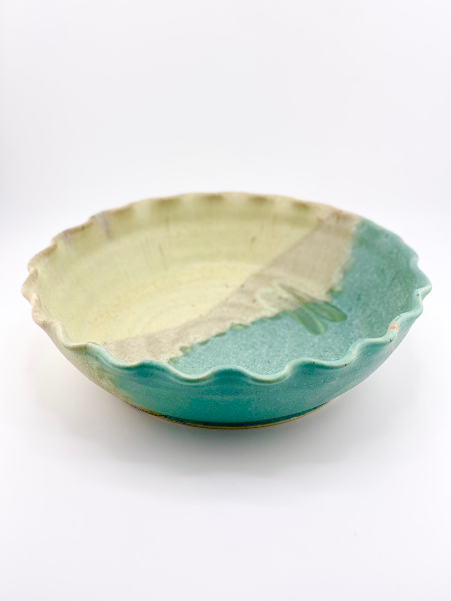 Dragonfly Pie Plate in Lemongrass, 2” ht x 8.5” w